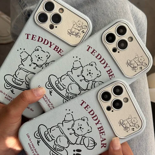 قاب موبایل آیفون خرس تدی اسکیت سوارC005686