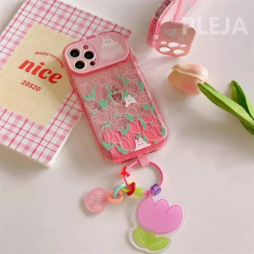 قاب خرس در باغ لاله C001117Love ya Tulips